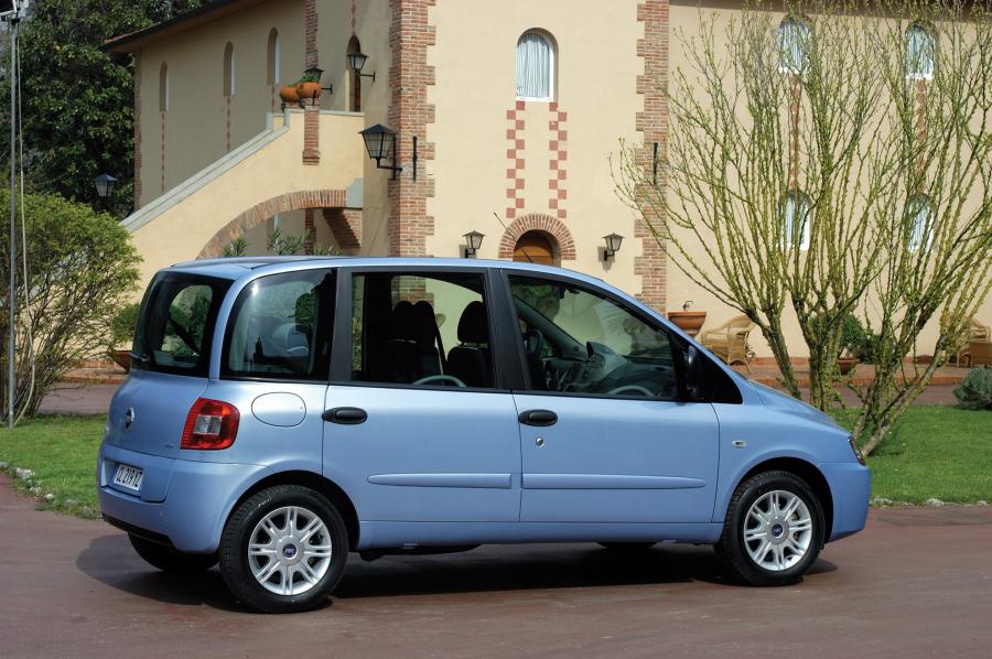  Fiat Multipla 2004 года  (WW) (фото 8 из 44)